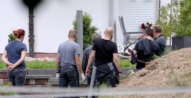 17/06/2019.- La policía investiga la escena del crimen donde fue asesinado el político alemán de la CDU Walter Lübcke por un neonazi. / EFE - ARMANDO BABANI