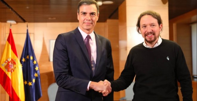 Pedro Sánchez y Pablo Iglesias tras el encuentro el 11 de junio.   TW @PEREZCASTEJON