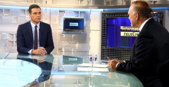 El presidente del Gobierno en funciones, Pedro Sánchez, durante la entrevista concedida a los Informativos de Telecinco. /EFE