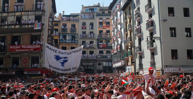 Inicio de los Sanfermines en Pamplona. REUTERS/Jon Nazca
