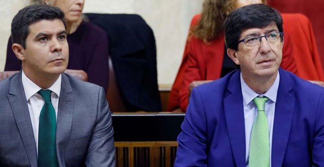 Sergio Romero, portavoz de Cs en el Parlamento andaluz, junto al vicepresidente de la Junta, Juan Marín. / EFE