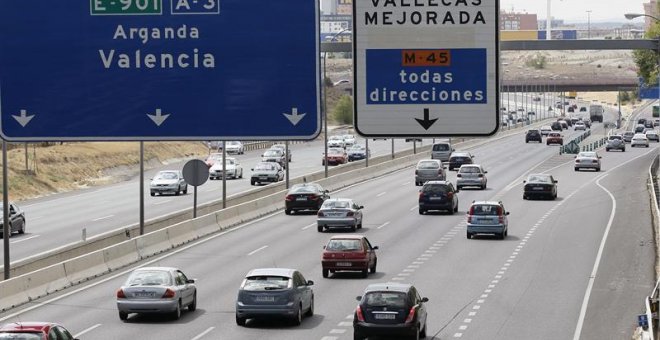 Cartel de una carretera. / EFE