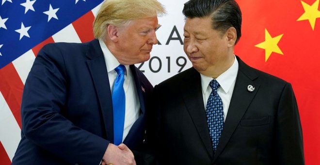 El presidente estadounidense, Donald Trump, junto a su homólogo chino, Xi Jinping, en la cumbre del G20. / Reuters