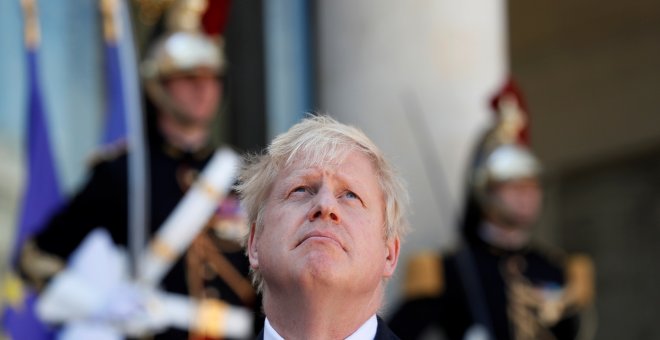 22/08/2019.- El primer ministro británico, Boris Johnson, tras su reunión con el presidente francés, Emmanuel Macron, en París. REUTERS/Gonzalo Fuentes