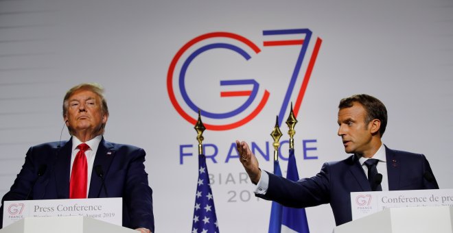 Emmanuel Macron y Donald Trump asisten a una conferencia durante la cumbre del G7 en Biarritz | Reuters