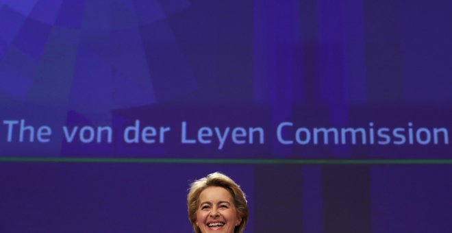 La presidenta electa de la Comisión Europea, Ursula von der Leyen, presenta los miembros y puestos del nuevo Ejecutivo comunitario. REUTERS/Yves Herman
