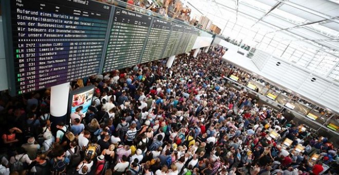 Pasajeros del aeropuerto de MúnichREUTERS / MICHAEL DALDER - Archivo