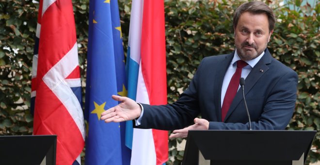 16/09/2019 - El primer ministro de Luxemburgo, Xavier Bettel, hace gestos en una rueda de prensa después de su reunión con Boris Johnson, en Luxemburgo. / REUTERS (Yves Herman)