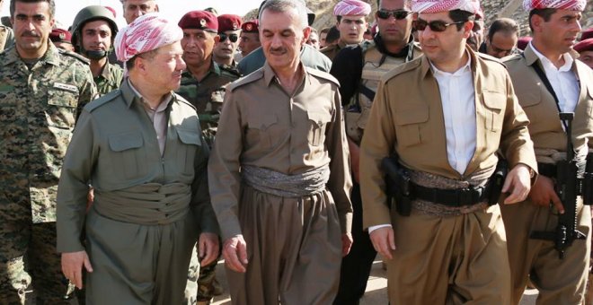 El exlíder del Kurdistán iraquí Masoud Barzani y su hijo, actual primer ministro y anterior responsable de seguridad de la región, Masrour Barzani, en una imagen de 2014.