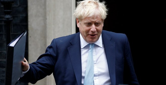 03/10/2019 - El primer ministro británico, Boris Johnson, a la salida de Downing Street. / REUTERS - HENRY NICHOLLS
