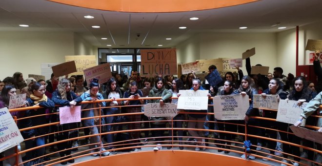Alumnos protestan después de que la URJC rompe con el convenio de adscripción del Instituto de Danza / @Alumnosdanza