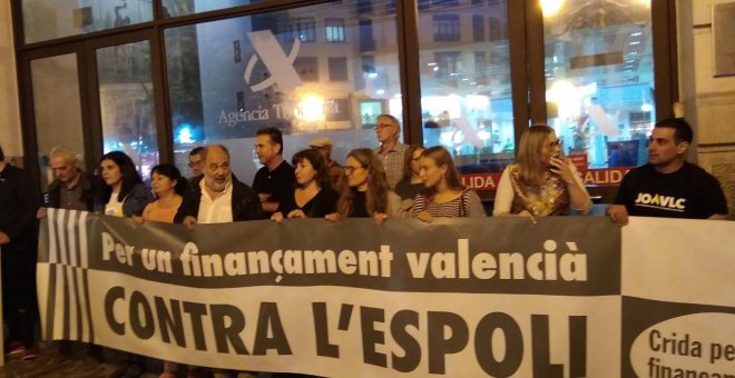 La concentració per reclamar un millor finançament valencià. HÈCTOR SERRA