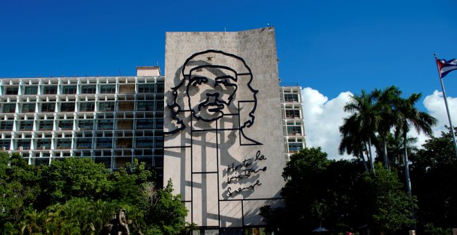 08/11/2019 - Relieve escultórico del Che Guevara, realizado por el artista cubano Enrique Ávila, en la Habana. / REUTERS (Alexandre Meneghini)