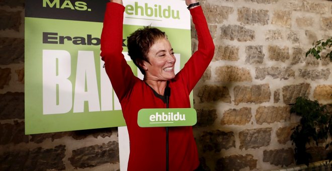 Bel Pozueta celebra los resultados obtenidos por EH Bildu en Navarra. EFE/ Jesús Diges