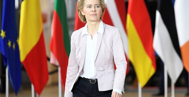 La futura presidenta de la Comisión Europea, la alemana Ursula von der Leyen, a su llegada a la última Cumbre de la Unión Europea en Bruselas. REUTERS/Piroschka van de Wouw