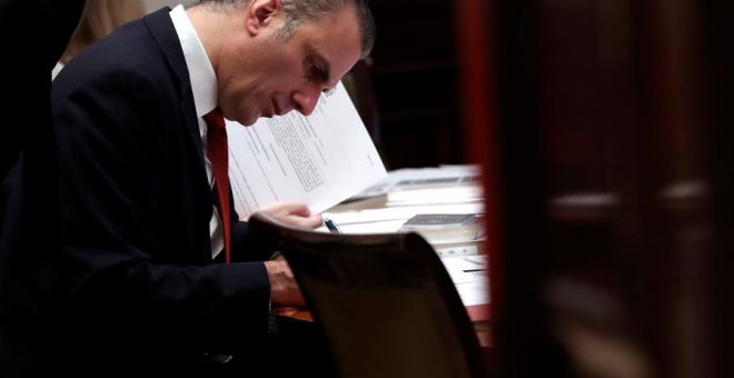 29/11/2019.- El diputado de Vox Javier Ortega Smith, en el Congreso de los Diputados donde ha recogido hoy el acta de diputado. EFE/Zipi