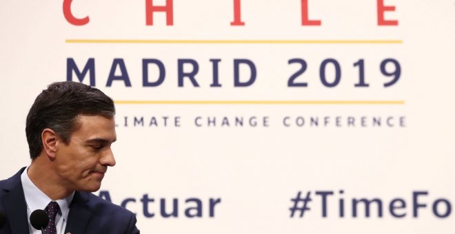 El presidente del Gobierno en funciones, Pedro Sánchez, durante la rueda de prensa conjunta con el secretario general de la ONU, Antonio Guterres, en la primera jornada de la Cumbre del Clima COP25 en Madrid. REUTERS/Sergio Perez