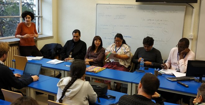(Dch-izq) Adil Meléndez, Víctor Fernández, Jovita Tzul, Mirtha Vásquez y Ernesto Palencia. GUILLERMO MARTÍNEZ