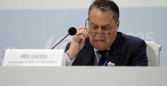 14/12/2019.- El coordinador de la delegación chilena en la COP25, Andrés Landarretche, durante la rueda de prensa previa a la celebración del plenario con el que la cumbre pondrá fin a sus reuniones tras catorce días de actividades y negociaciones, en Mad