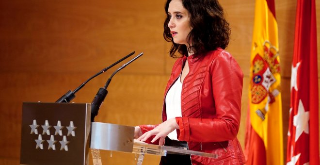 La presidenta de la Comunidad de Madrid, Isabel Díaz Ayuso, durante la rueda de prensa de este viernes. / EFE