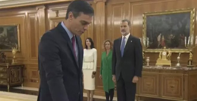 Pedro Sánchez promete su cargo de presidente del Gobierno ante el Rey - POOL