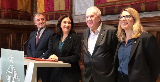 20/01/2019 - El teniente de alcalde Jaume Collboni (PSC), la alcaldesa Ada Colau (BComú), y los presidentes de los grupos municipales Ernest Maragall (ERC) y Elsa Artadi (JxCat) anuncian el acuerdo de los Presupuestos municipales. / EUROPA PRESS
