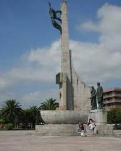 Monumento a Carrero Blanco en Santoña.- Asociación Foro por la Memoria democrática