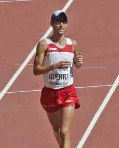 El atleta español Javier Guerra, al finalizar la prueba de maratón, en el Campeonato del Mundo de Atletismo, en Pekín. EFE/Lavandeira jr