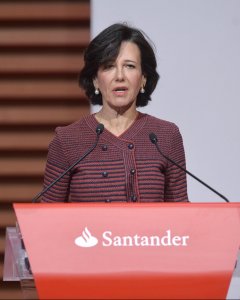 La presidentea del Banco Santander Ana Patricia Botin, durante la junta de accionistas. REUTERS/Vincent West