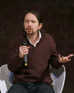 El secretario general de Podemos, Pablo Iglesias, durante su intervención en el debate sobre el papel de las confluencias en el espacio político del cambio celebrado en Madrid. EFE/Mariscal