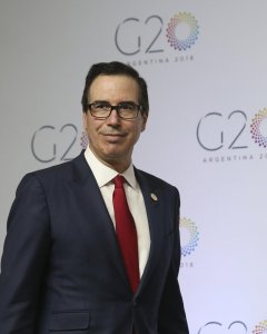 El secretario del Tesoro de EE.UU, Steven Mnuchin, asiste a la rueda de prensa de cierre de la reunión de los ministros de Economía y los presidentes de los bancos centrales de los países del G-20 en Buenos Aires (Argentina). EFE/David Fernández