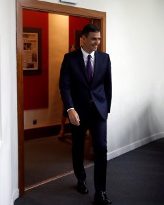 El presidente del Ejecutivo, Pedro Sánchez, poco antes de su comparecencia en el Palacio de La Moncloa en la que ha hecho un balance de su gestión. EFE/Emilio Naranjo