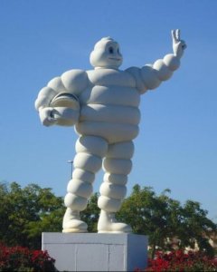 Monumento a Michelín en Jeréz de la Frontera. EL VIAJERO