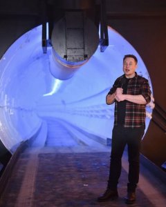 Elon Musk, durante un evento de presentación del túnel de prueba Boring Company Hawthorne en Los Ángeles, el 18 de diciembre de 2018 | AFP