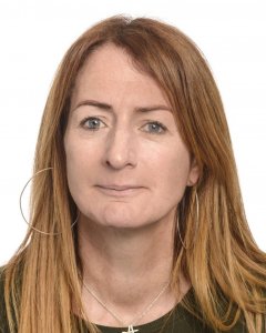 Clare Daly, eurodiputada irlandesa por Independents 4 Change, encuadrado en el grupo de la izquierda unitaria europea.-GUE/NGL