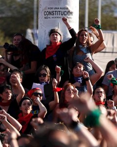 04/12/2019.- Mujeres participan en la intervención feminista “Un violador en tu camino” este miércoles frente al Estadio Nacional en Santiago (Chile). EFE/Alberto Valdés