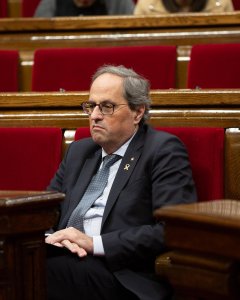 El presidente de la Generalitat de Catalunya, Quim Torra, durante una sesión plenaria en el Parlament. / EP