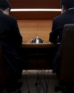 El gobernador del Banco de Japón (BOJ), Haruhiko Kuroda, durante la rueda de prensa posterior a la reunión del banco central nipón. REUTERS/Issei Kato