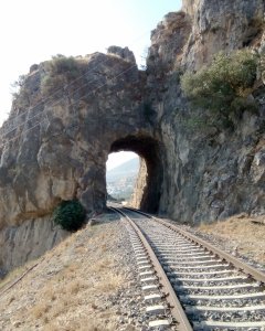 El túnel de Puentequebrada por el que pasará el AVE. MAREA AMARILLA