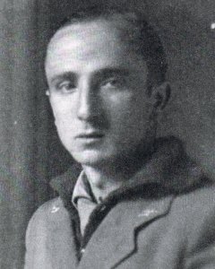 José Sampietro, maestro en la localidad pirenaica de Canfranc al comenzar la guerra civil, principal impulsores del batallón de maestros de UGT.