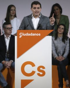 El presidente de Ciudadanos, Albert Rivera, ha presentado a su nueva Ejecutiva y el nuevo proyecto tras ser reelegido al frente de la formación naranja. EFE/Fernando Alvarado
