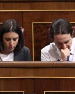 Pablo Iglesias junto a Irene Montero en el Congreso de los Diputados. | EP