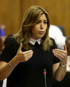 La presidenta de la Junta, Susana Díaz, responde a las preguntas en la sesión de control en el Parlamento andaluz