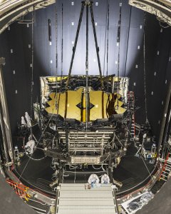El telescopio James Webb, dentro de la cámara criogénica del Centro Espacial Johnson de la NASA en Texas./ NASA/CHRIS GUNN