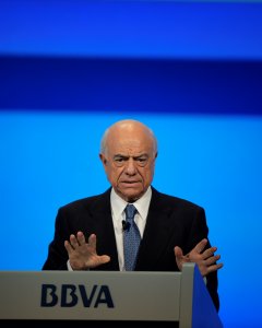 El presidente de BBVA, Francisco González, durante su intervención en la junta de accionistas del banco, en el Palacio Euskalduna de Bilbao. REUTERS/Vincent West