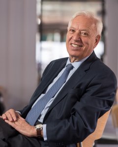 José Manuel García-Margallo, retratado por  J.A. Rojo
