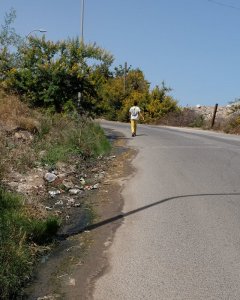 Aguas residuales en los alrededores del centro La Purísima de Melilla.- JOSÉ PALAZÓN
