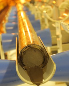 Uno de los cilindros de sedimento marino extraídos para buscar pruebas de vida./ LUC RIOLON-JAMSTEC
