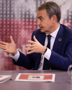 José Luis Rodriguez Zapatero en un momento de la entrevista en Público.- CHRISTIAN GONZÁLEZ