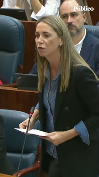 Mar Espinar, portavoz del PSOE en la Asamblea de Madrid: "El novio tiene afición al fraude fiscal, la novia al fraude contable y el jefe de gabinete al fraude político. Con este trío, ¿qué puede salir mal?"

Hace 18 años nacimos con un compromiso: hacer un periodismo útil para la sociedad. Solo podemos continuar con esta labor si contamos con el apoyo de personas como tú.

Únete a la comunidad de Público. 18 años no son nada… cuando nos queda tanto por contar. Periodismo incómodo para tiempos difíciles. http://bit.ly/3VylhmD


Periodismo, investigación y compromiso para construir un mundo más igualitario.
¡Suscríbete ya a nuestro canal!: https://bit.ly/2U8nM0q
Visita: https://www.publico.es
Síguenos en Facebook: https://www.facebook.com/diario.publico/
Síguenos en Twitter: https://twitter.com/publico_es
Síguenos en Instagram: https://www.instagram.com/publico.es
Síguenos en TikTok: https://www.tiktok.com/@publico_es
Síguenos en Bluesky: https://bsky.app/profile/publico.es